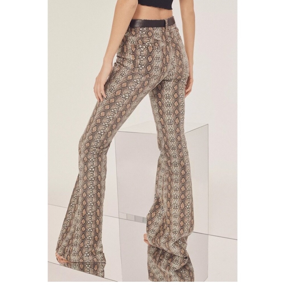 Snakeskin‎ Flare Jeans from Urban Outfitters BDG 26